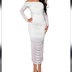 Off the shoulder white ruched bodycon long sleeve dress Size Xl